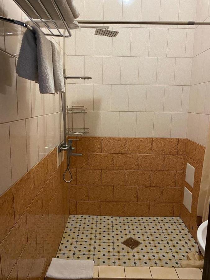 Hotel Gostynnyi Dvir Bucsa Kültér fotó