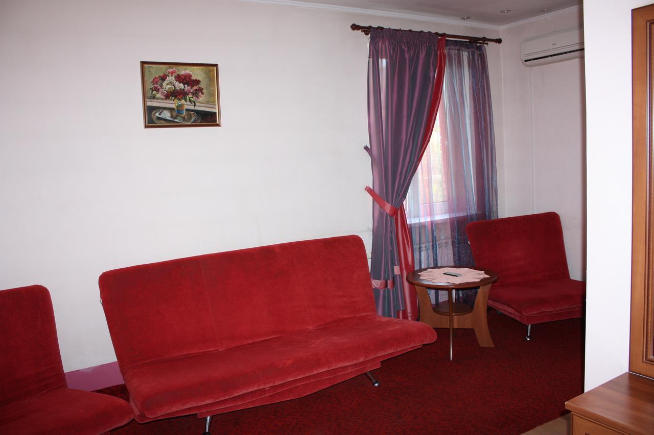 Hotel Gostynnyi Dvir Bucsa Szoba fotó
